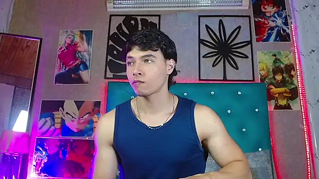 Snapshot of LiamAndrewzz chatting on May 17, 4:21 am LiamAndrewzz online show from May 17, 4:21 am