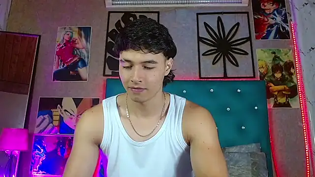 Snapshot of LiamAndrewzz chatting on May 27, 3:58 am LiamAndrewzz online show from May 27, 3:58 am
