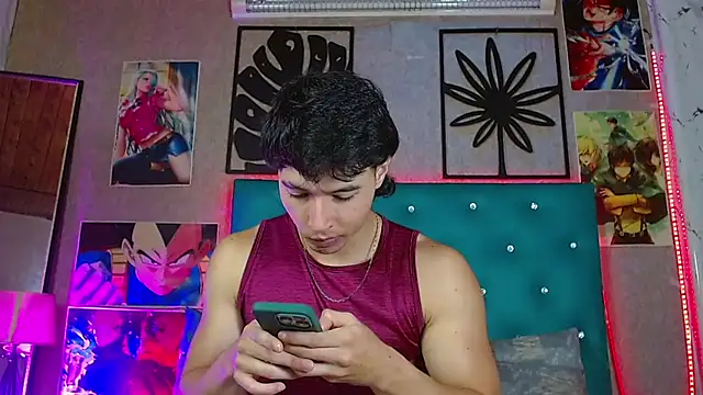 Snapshot of LiamAndrewzz chatting on June 2, 4:25 am LiamAndrewzz online show from June 2, 4:25 am