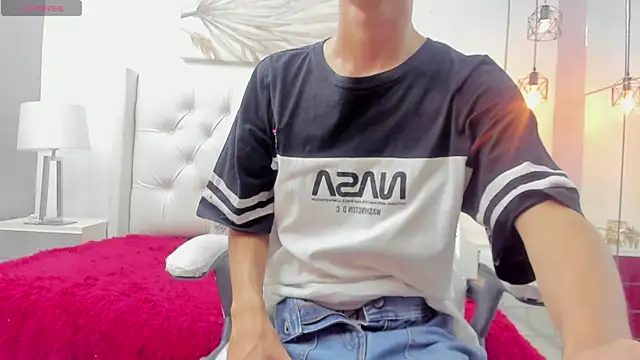 Snapshot of Johann_sex chatting on May 17, 7:21 pm Johann sex online show from May 17, 7:21 pm