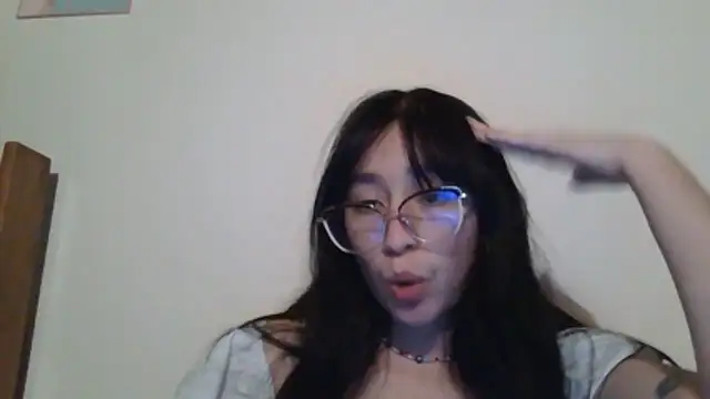 Snapshot of Arielle_lov chatting on January 17, 12:26 am Arielle lov online show from January 17, 12:26 am