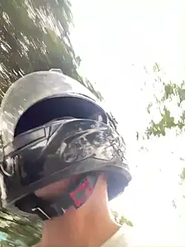 Snapshot of Boy_coll chatting on February 18, 10:17 pm Boy coll online show from February 18, 10:17 pm