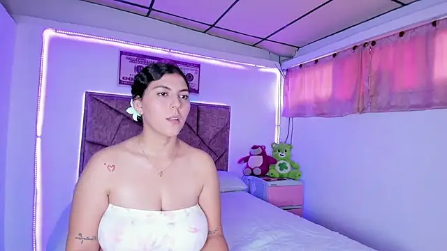 Cristal Smith20 online show from October 18, 2:51 pm