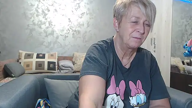 RosesandLillies online show from February 17, 6:14 pm