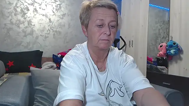 RosesandLillies online show from March 18, 5:27 pm