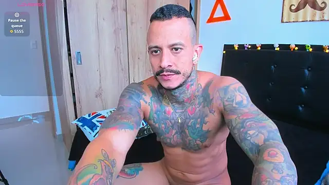 Snapshot of fitnolan chatting on November 8, 7:23 pm fitnolan online show from November 8, 7:23 pm