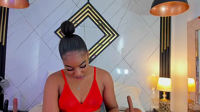 EmilyDiaaz online show from November 18, 12:31 pm