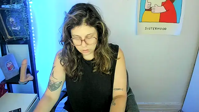 Rosiee69  online show from June 27, 1:17 pm