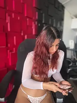 Emily-teen online show from November 21, 1:32 pm