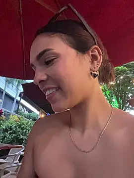 Alice surprise online show from November 8, 10:30 pm