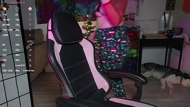 Snickerdoodles69 online show from November 26, 4:46 am