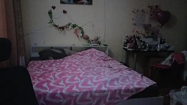 boozekirs  online show from March 11, 3:01 am