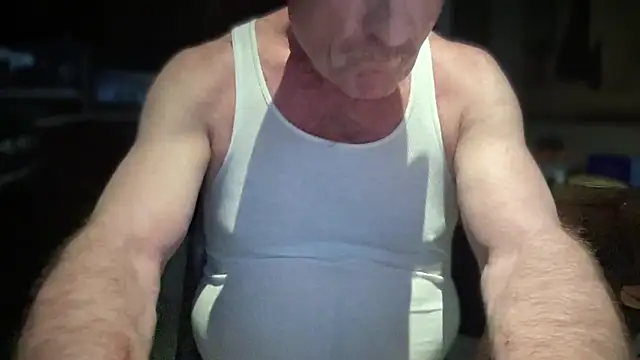 Snapshot of DominantDong chatting on March 5, 11:49 pm DominantDong online show from March 5, 11:49 pm