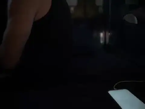 Snapshot of DominantDong chatting on October 21, 12:11 am DominantDong online show from October 21, 12:11 am