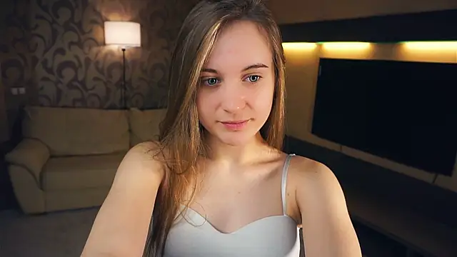 Snapshot of QuennaCoote chatting on March 5, 9:05 am QuennaCoote online show from March 5, 9:05 am