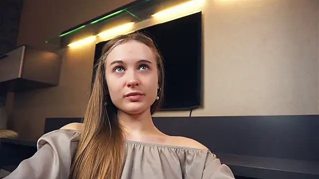 Snapshot of QuennaCoote chatting on March 6, 1:14 pm QuennaCoote online show from March 6, 1:14 pm