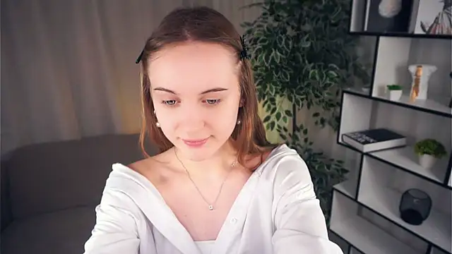 Snapshot of QuennaCoote chatting on March 18, 12:03 pm QuennaCoote online show from March 18, 12:03 pm