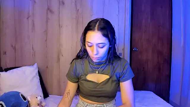 Snapshot of TANIA_06 chatting on April 22, 1:12 pm TANIA 06 online show from April 22, 1:12 pm