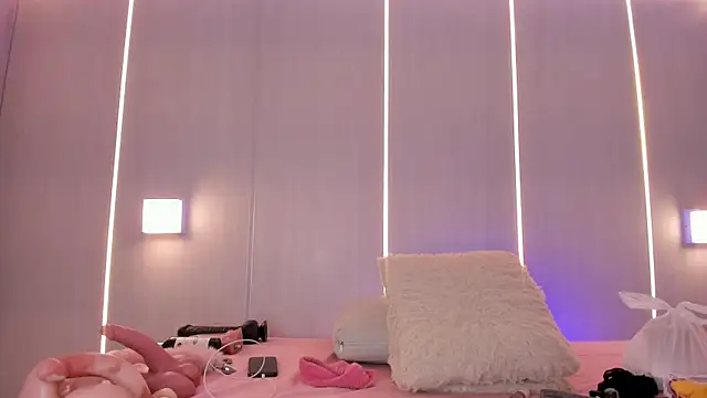 Snapshot of sasha_riverss chatting on May 22, 7:52 pm sasha riverss online show from May 22, 7:52 pm