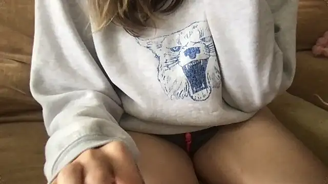 ashleighpink online show from March 17, 2:31 pm