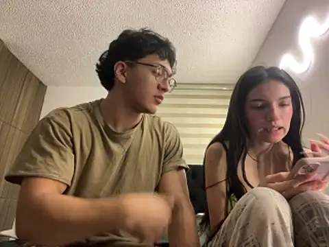 DesireLuxe online show from March 17, 5:55 am