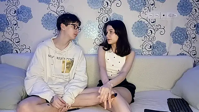 baby lesi online show from December 17, 6:58 pm