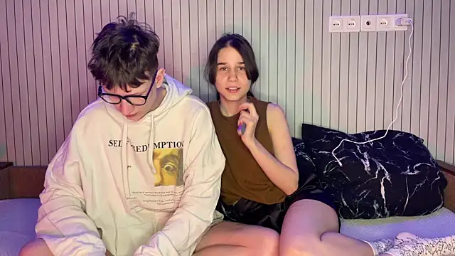 baby lesi online show from February 5, 7:18 pm