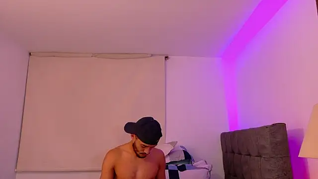 eross chipre  online show from February 4, 3:45 am