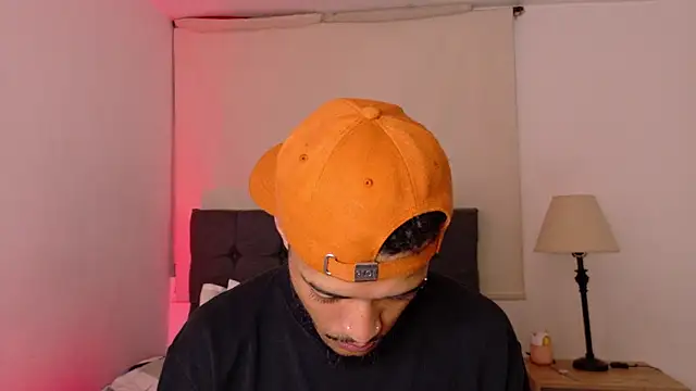 eross chipre  online show from April 5, 3:15 am