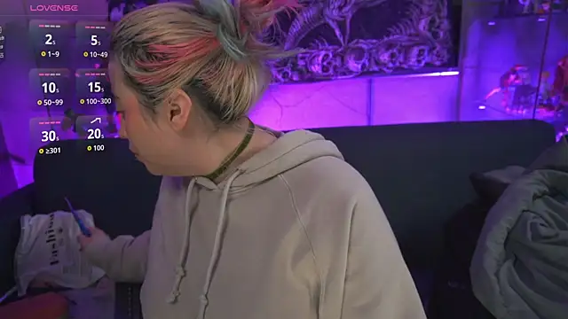 missa motato online show from April 12, 11:04 am