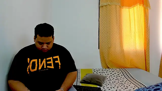 MICHAEL AND SHARON online show from February 5, 6:56 pm