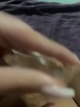 Snapshot of lola__med chatting on February 24, 8:36 pm lola med online show from February 24, 8:36 pm