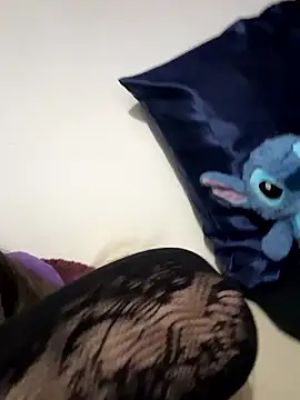 Snapshot of lola__med chatting on January 7, 12:35 am lola med online show from January 7, 12:35 am