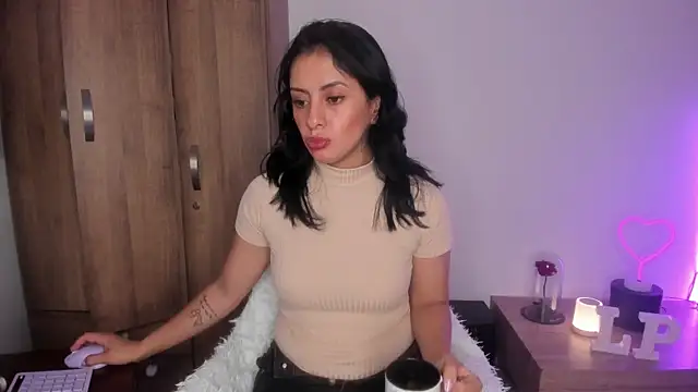  lucianapalmer online show from October 8, 12:14 pm