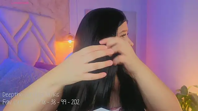 Snapshot of Leaa_Cox chatting on April 30, 8:15 pm Leaa Cox online show from April 30, 8:15 pm
