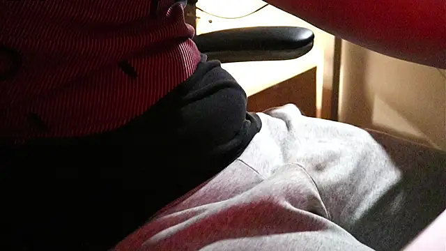 Snapshot of JBM007 chatting on February 26, 7:02 pm JBM007 online show from February 26, 7:02 pm