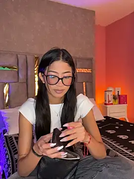 Snapshot of Tyla_Ks chatting on May 29, 7:12 pm Tyla Ks online show from May 29, 7:12 pm