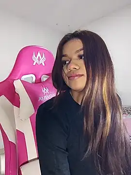 Snapshot of sophia_ramirez12 chatting on July 12, 1:29 am sophia ramirez12 online show from July 12, 1:29 am