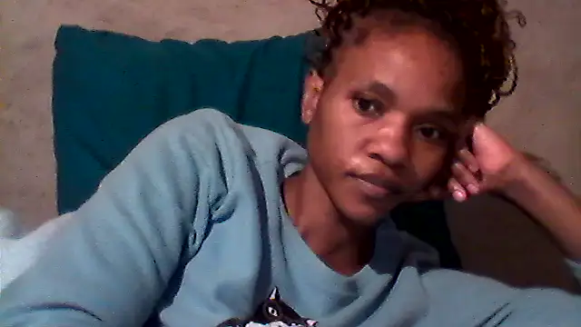 Snapshot of sexybigass31 chatting on May 2, 12:15 am sexybigass31 online show from May 2, 12:15 am