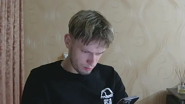 frama666 online show from November 3, 9:05 pm