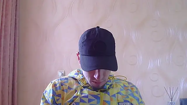 Snapshot of frama666 chatting on April 30, 12:33 pm frama666 online show from April 30, 12:33 pm