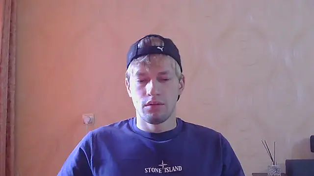 Snapshot of frama666 chatting on May 14, 8:21 am frama666 online show from May 14, 8:21 am