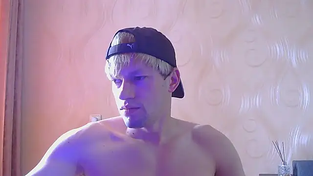 Snapshot of frama666 chatting on May 19, 8:53 am frama666 online show from May 19, 8:53 am