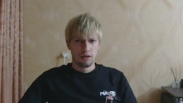 Snapshot of frama666 chatting on May 23, 8:46 pm frama666 online show from May 23, 8:46 pm