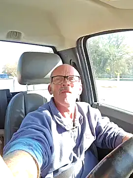 chris8827 online show from March 5, 8:53 pm