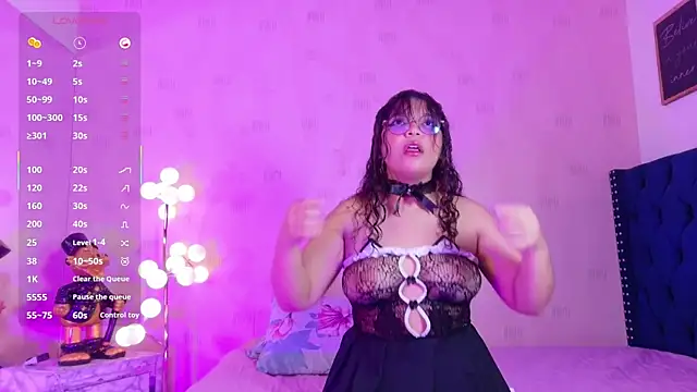 innocenthazel online show from February 6, 3:22 am