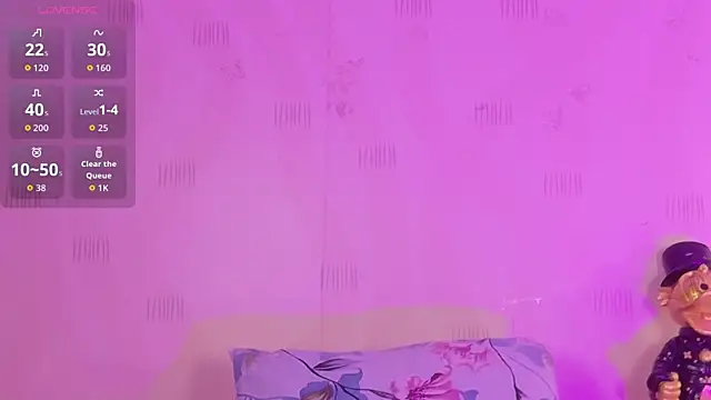 innocenthazel online show from February 18, 2:40 am