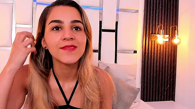 Snapshot of _iris1_ chatting on February 21, 3:54 pm  iris1  online show from February 21, 3:54 pm