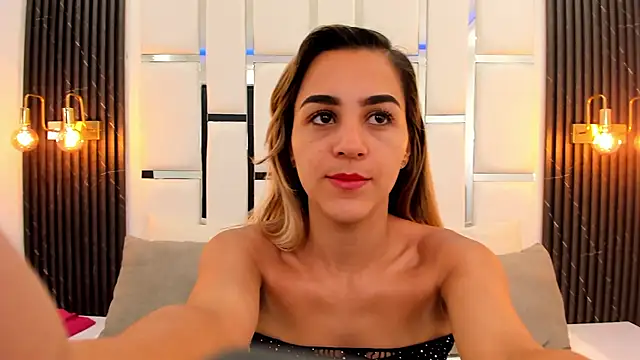 Snapshot of _iris1_ chatting on February 24, 11:43 am  iris1  online show from February 24, 11:43 am