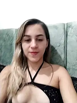 Snapshot of _iris1_ chatting on March 12, 5:02 am  iris1  online show from March 12, 5:02 am